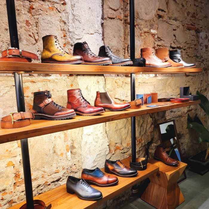 Perera Shoemaker shoe display
