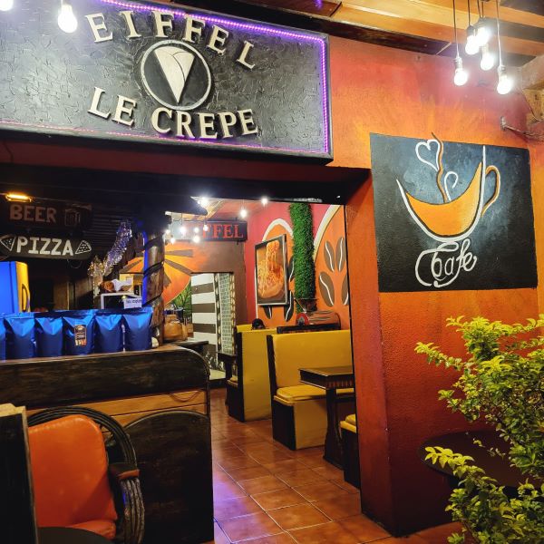 Coffee Eiffel Le Crepe